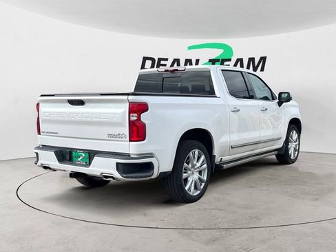 Used 2024 Chevrolet Silverado 1500 High Country w/ High Country Premium Package AWD/4WD image 8