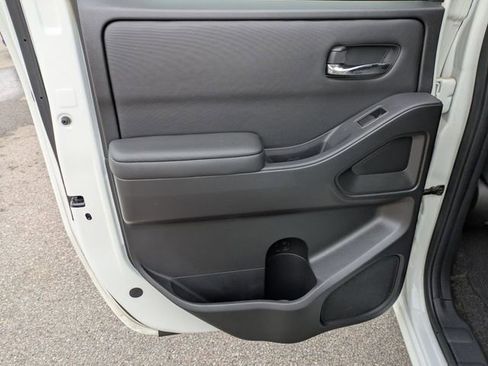 Used 2023 Nissan Frontier SV w/ Tow Package image 29