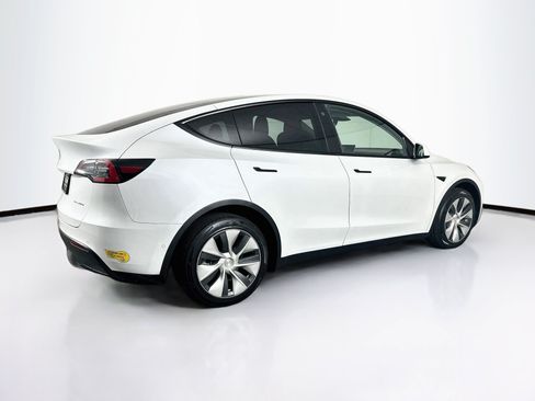 Used 2022 Tesla Model Y Long Range AWD/4WD image 9
