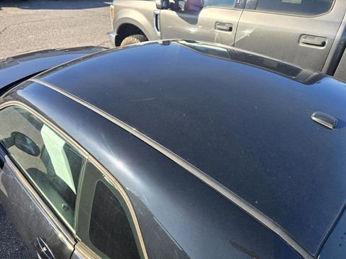 Used 2019 Dodge Challenger SXT w/ Blacktop Package image 10