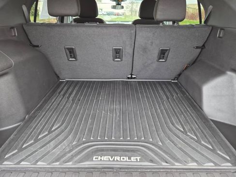 Used 2024 Chevrolet Equinox LT FWD image 11