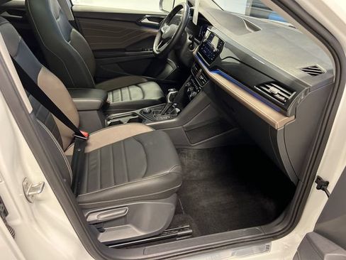 Certified 2024 Volkswagen Taos SEL AWD/4WD image 10