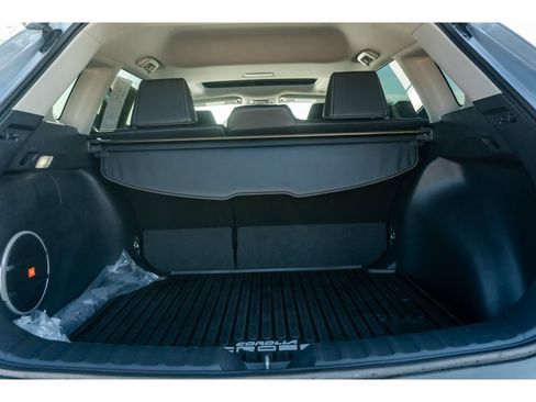 Used 2024 Toyota Corolla Cross XLE w/ Convenience Package FWD image 15