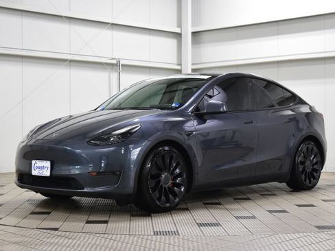 Used 2022 Tesla Model Y Performance AWD/4WD image 3