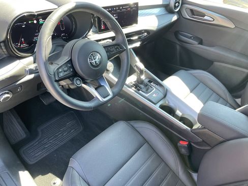 Certified 2024 Alfa Romeo Tonale Ti w/ Active Assist Package image 13