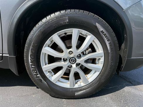 Used 2020 Nissan Rogue SV FWD image 9