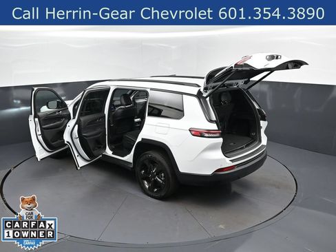 Used 2025 Jeep Grand Cherokee L Altitude AWD/4WD image 43