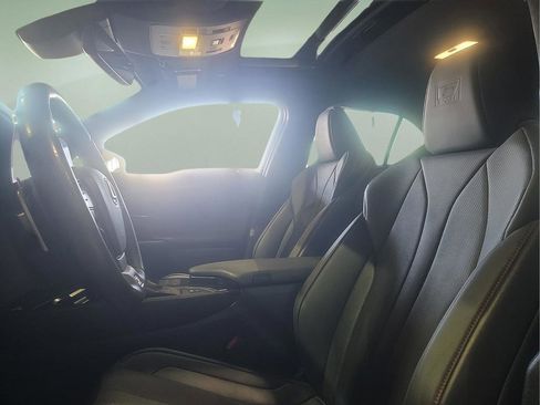 Used 2023 Lexus UX 250h F Sport FWD image 19