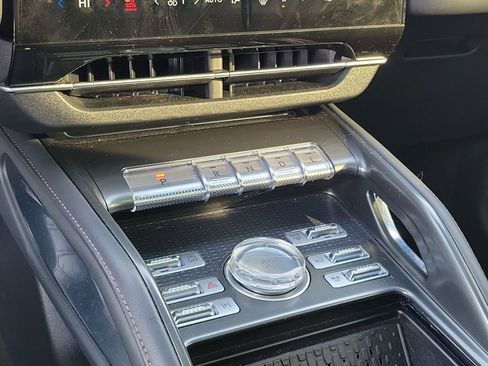 Certified 2024 Lincoln Nautilus Reserve w/ Equipment Group 202A image 28