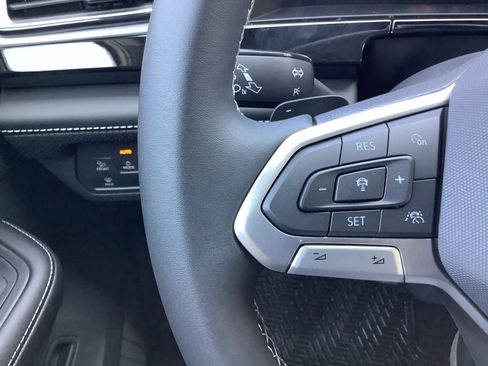 New 2026 Volkswagen Atlas Cross Sport SE image 27