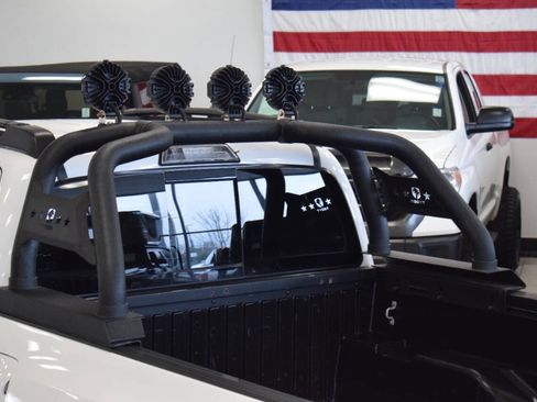 Used 2019 Toyota Tacoma TRD Off-Road image 20