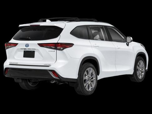 Certified 2025 Toyota Highlander Limited image 2
