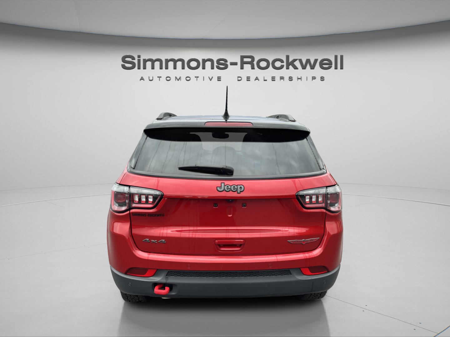 Used 2025 Jeep Compass Trailhawk AWD/4WD image 4