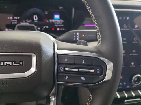 Used 2024 GMC Acadia Denali w/ Super Cruise Package AWD/4WD image 17