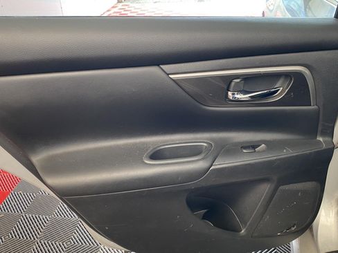 Used 2015 Nissan Altima 2.5 SL w/ Technology Package FWD image 15