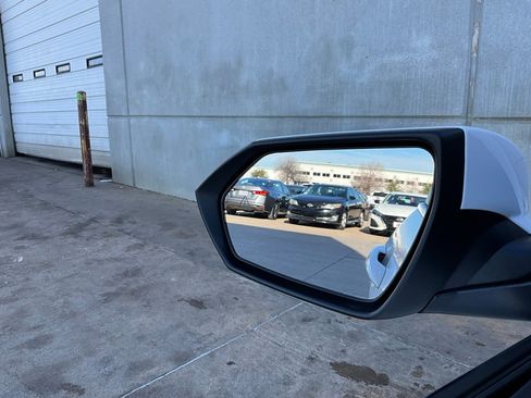 Used 2025 Hyundai Elantra Limited image 20