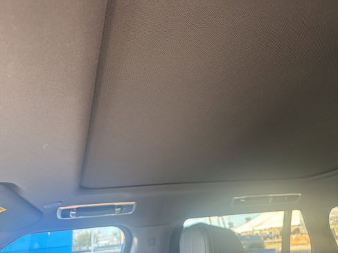 Used 2024 Land Rover Range Rover Long Wheelbase SE image 9