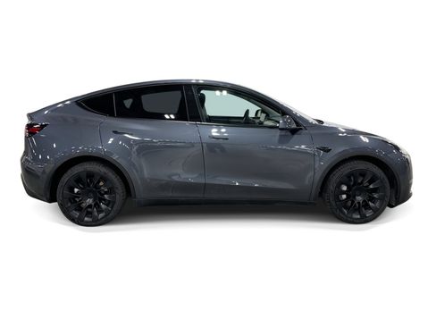 Certified 2023 Tesla Model Y Long Range AWD/4WD image 7