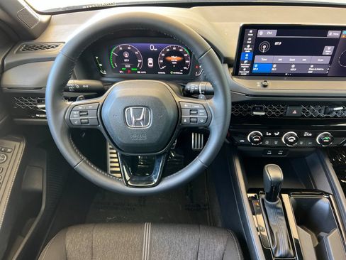 Used 2024 Honda Accord Sport image 14
