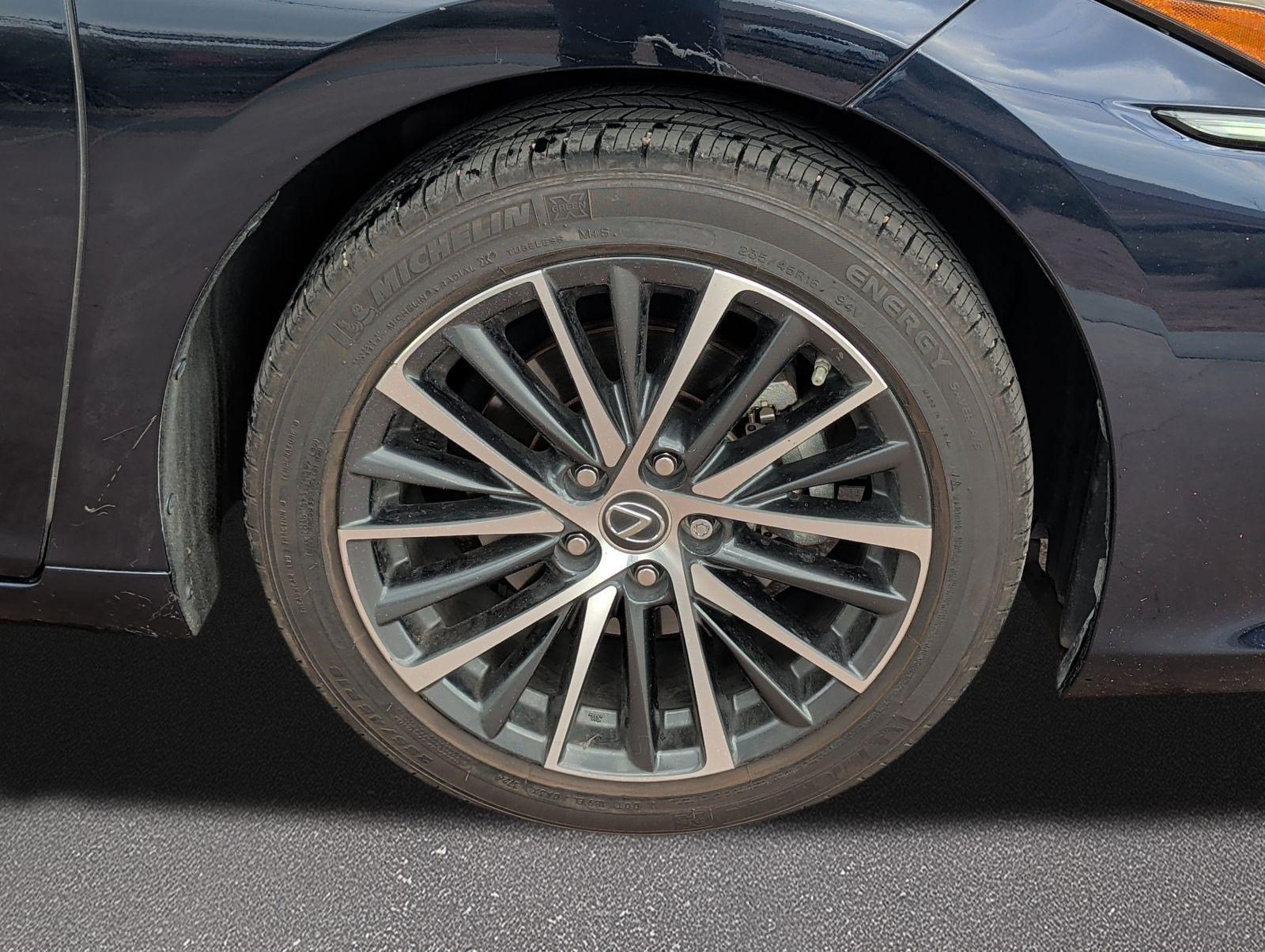 Used 2025 Lexus ES 350 w/ Premium Package FWD image 7