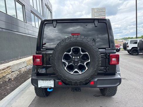 Used 2023 Jeep Wrangler Unlimited Rubicon 4xe w/ Cold Weather Group AWD/4WD image 4