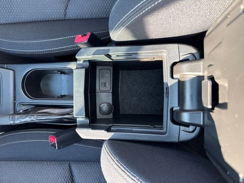 Used 2015 Subaru Forester 2.5i Premium w/ All-Weather Package image 26