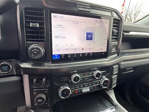 New 2026 Ford F250 Lariat w/ Black Appearance Package image 28