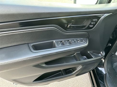 Certified 2024 Honda Odyssey Touring image 21