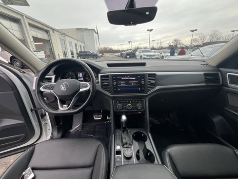 Used 2021 Volkswagen Atlas SE image 22