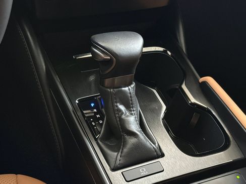 Certified 2025 Lexus ES 350 w/ Premium Package FWD image 26