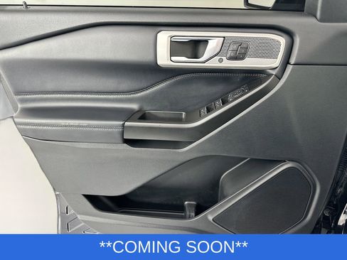 Used 2020 Ford Explorer Limited image 23
