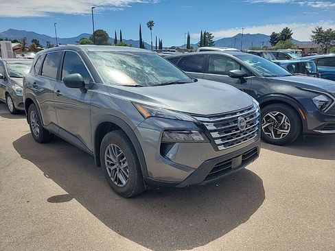 Used 2026 Nissan Rogue S image 3