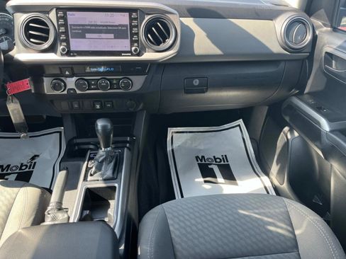 Used 2022 Toyota Tacoma SR5 image 11