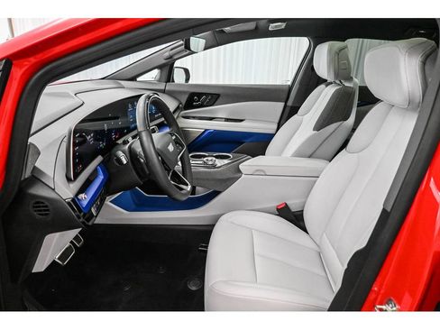 Certified 2025 Cadillac Optiq Sport 1 AWD/4WD image 39