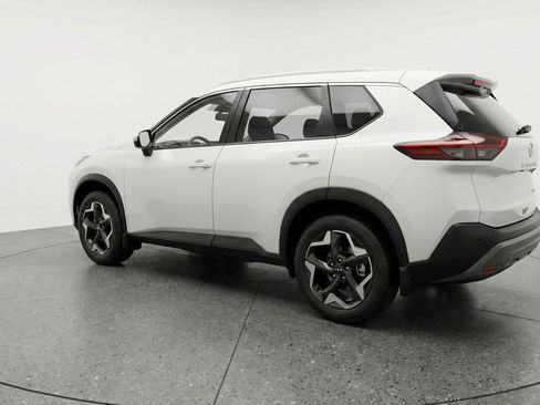 Used 2025 Nissan Rogue SV image 5