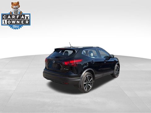 Used 2017 Nissan Rogue Sport SL w/ SL Premium Package image 5