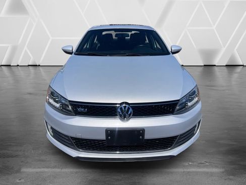 Used 2013 Volkswagen Jetta GLI FWD image 3