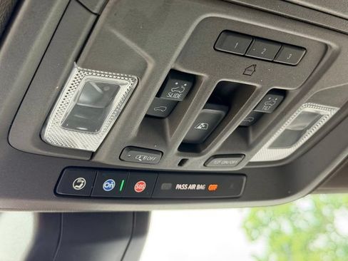 Used 2022 GMC Sierra 2500 Denali AWD/4WD image 18