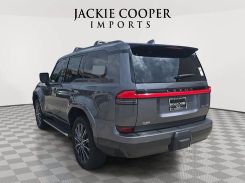 Used 2024 Lexus GX 550 w/ Accessory Package (Z1) AWD/4WD image 7