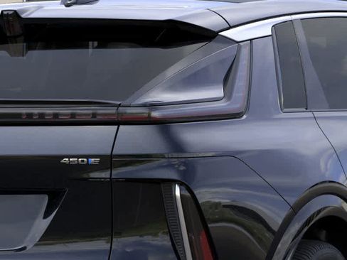 New 2025 Cadillac Lyriq Luxury image 11