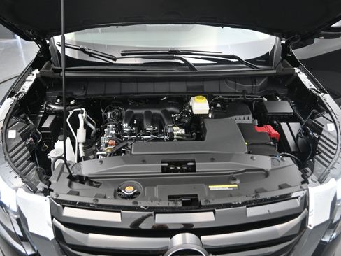 New 2025 Nissan Pathfinder SV w/ SV Premium Package image 23