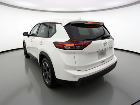 Used 2025 Nissan Rogue SV image 5