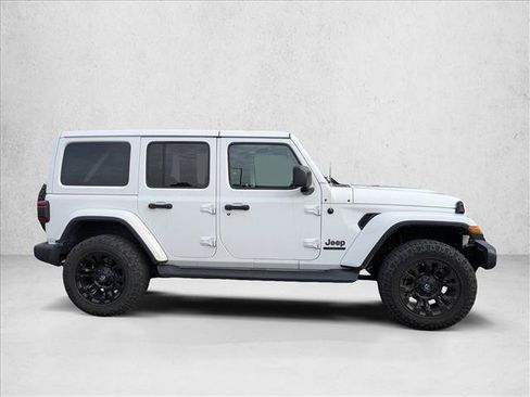Used 2021 Jeep Wrangler Unlimited Sahara AWD/4WD image 4