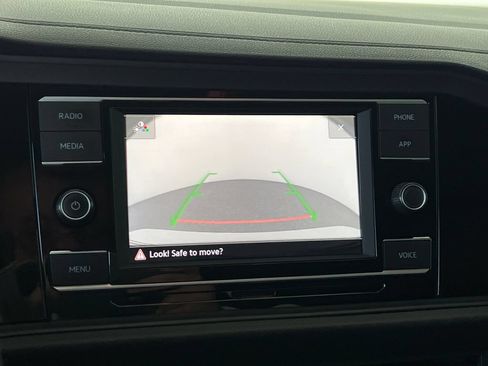 Used 2022 Volkswagen Jetta SE FWD image 22