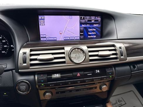 Used 2013 Lexus LS 460 AWD w/ Comfort Pkg image 30