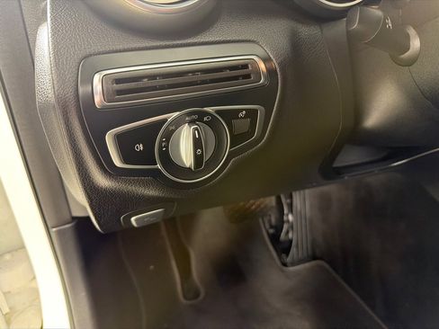 Used 2019 Mercedes-Benz C 300 Sedan w/ Premium Package image 11