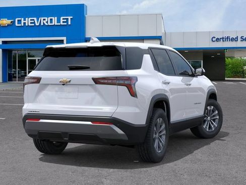New 2026 Chevrolet Equinox LT FWD image 4