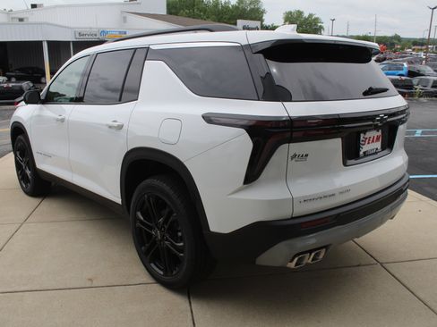 New 2026 Chevrolet Traverse LT w/ Driver Confidence Package AWD/4WD image 5