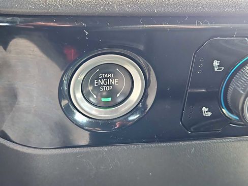 Used 2023 Chevrolet Silverado 1500 LT AWD/4WD image 23