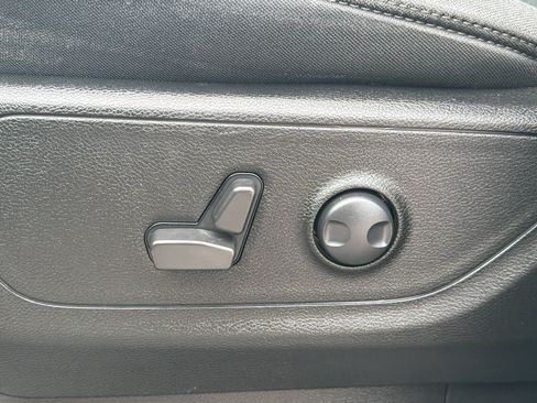 Used 2022 RAM 1500 Big Horn AWD/4WD image 15